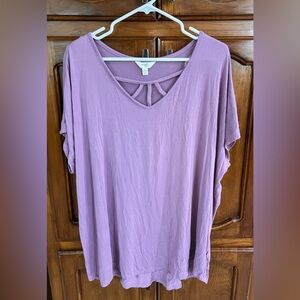 Terra & Sky Lilac Dew Short Sleeve Women’s Top! Size 1X.